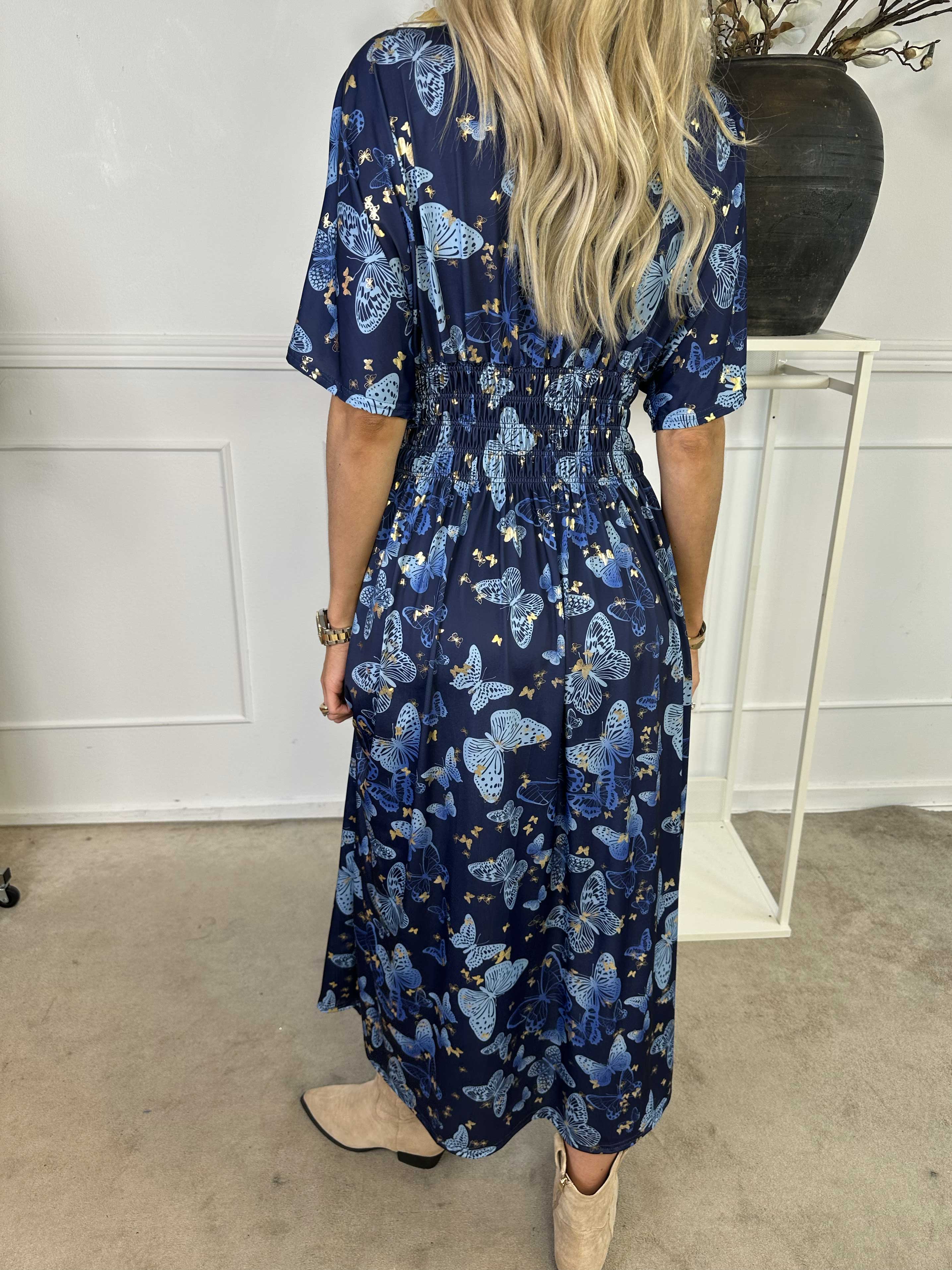 Pams Butterfly - Lang elastisk kjole med smock i livet